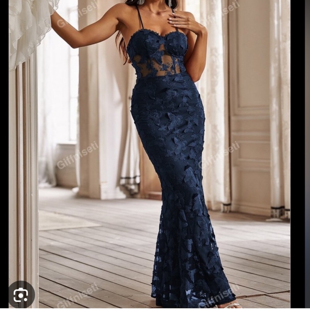 Giffniseti butterfly dress size small nwt color blue